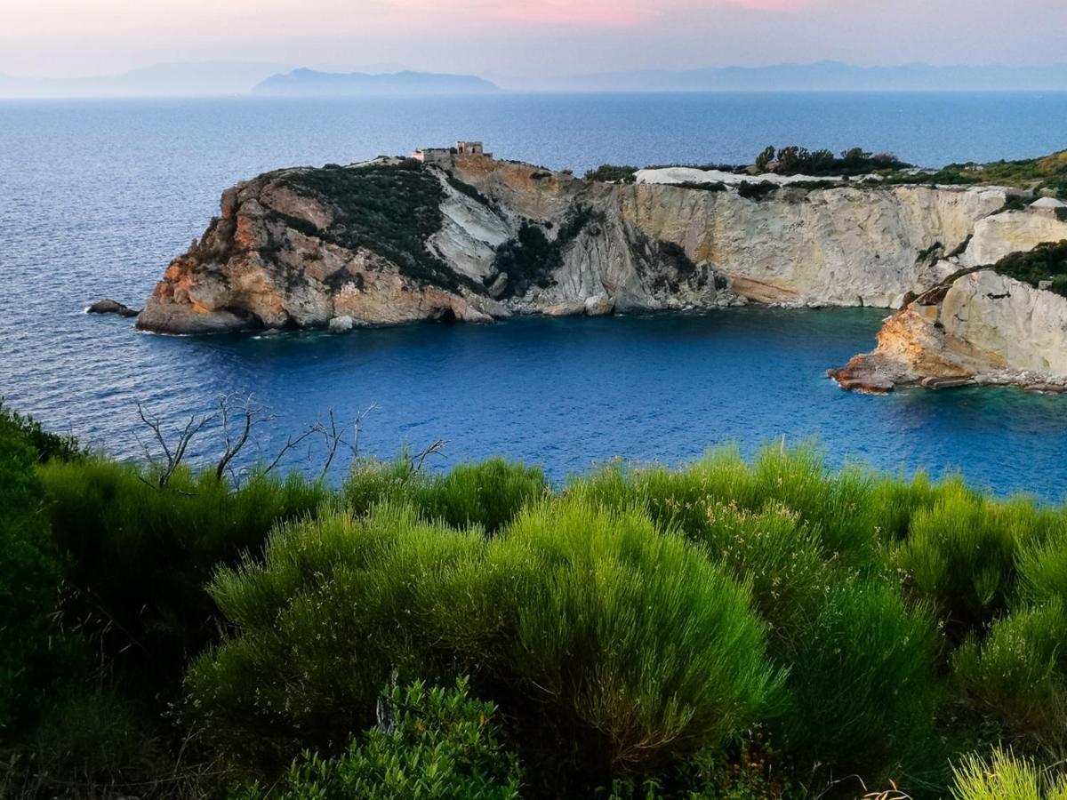 Willa La Casa Del Capitano Ponza Zewnętrze zdjęcie